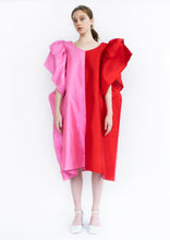 Load image into Gallery viewer, P&amp;R Oversize Dress
