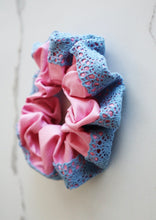 Load image into Gallery viewer, P&amp;B Scrunchie
