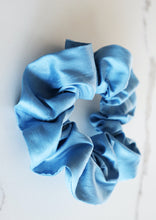 Load image into Gallery viewer, B&amp;B Scrunchie
